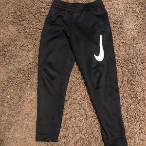 Nike boy’s size S joggers